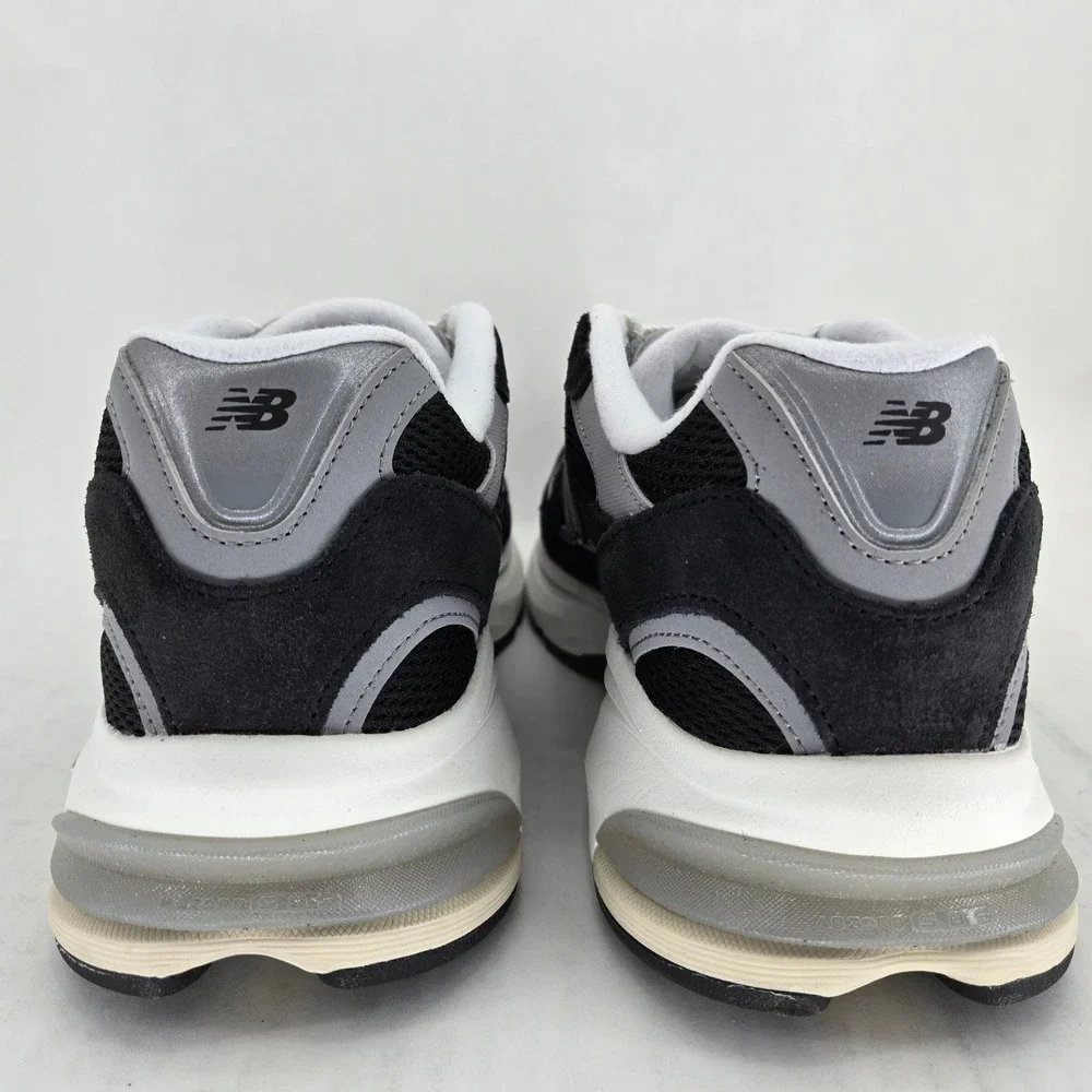 New Balance 2010 Black Grey Suede Mesh Sneakers U2010892 Mens 11.5 Womens 13